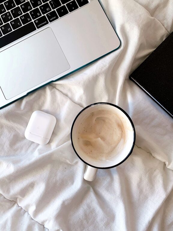 Simple Routines to Start and End Your Workday for Better Focus